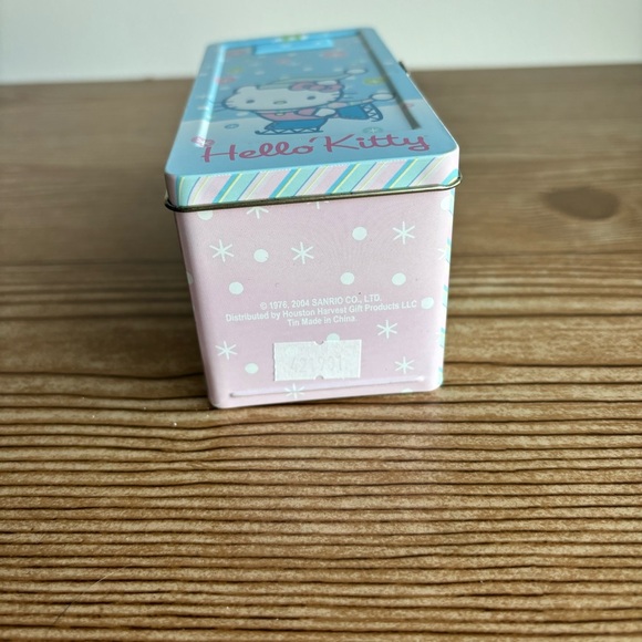 Hello Kitty 2004 Metal Tin Locker Coin Bank Pink, Blue Winter Theme - Picture 5 of 9